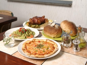 藏身山林的美食桃花源