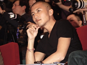 黑痣凸出提防癌作怪