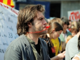 是誰將歐洲拖下水？