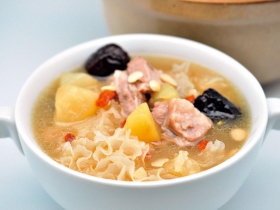 手作幸福味》銀耳滋補養顏 蘋果爽口解膩 呈上一碗美人湯 照顧媽媽的面子