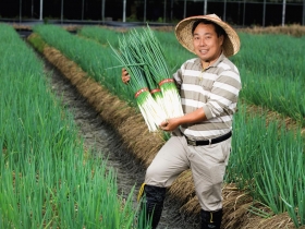 「蔥王子」李建鴻用體驗營模式躍升快樂富農