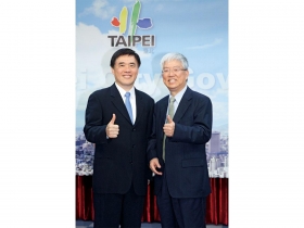 大炮無緣系主任 張金鶚終於找到新舞台