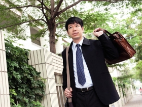 篤信趨勢投資  小業務身價翻漲六十倍