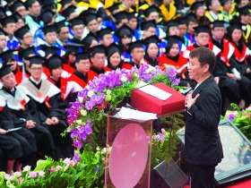 月入不到五萬別存錢？所學與興趣不符怎麼辦？戴董接招 犀利八年級生 妙提十二問 