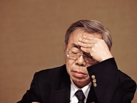 王文淵  三把火燒彎台塑新共主的腰