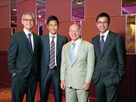 墨比爾斯如何組成管理五百億美元的夢幻團隊