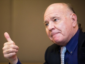 麥嘉華：黃金仍是惟一明燈