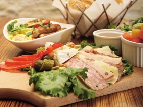 烘焙異國情調  輕食解放藝文