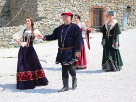 中世紀遊行  重現五百年前風情