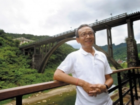 吳念真導覽  侯硐的純真之美