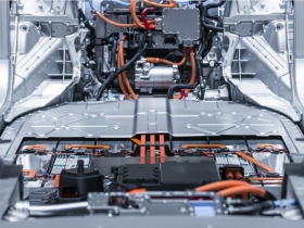 電力車市場掀起跨洲電池大戰