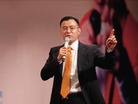 名嘴陳安之借殼卓越 葫蘆裡賣什麼藥？