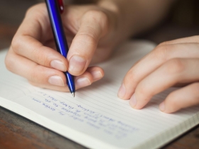 用3C產品閱讀  理解程度剩一半 紙本文字  讓你的大腦更會思考