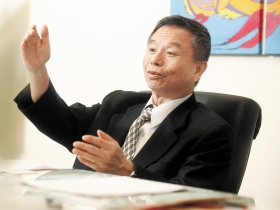 衛生署長楊志良　不留餘地的理想派