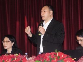 宏達電告分析師  外資圈「剉咧等」