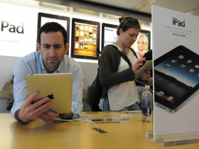 第二季逢低布局「雙Ａ」概念股