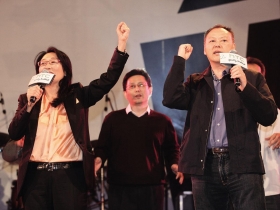 四問宏達電   為何花三億美元買Ｓ３？