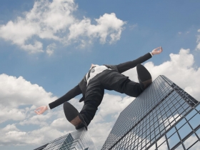 當個不被滅頂的執行長