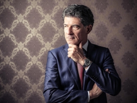 股價重挫、可轉債大幅折價