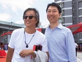 父賣電視子拍戲  郭台銘一家「軟硬通吃」