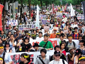 成長十八倍 九一遊行三代媒體人上街頭