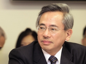 牴觸十七年 僑胞出國本來就不應停保