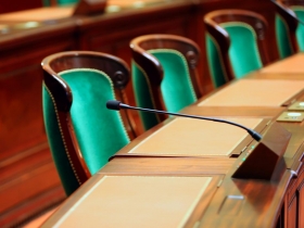 綠朝高官下台  幾人歡笑幾人愁