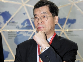 三大失算 逼蔡明介親上火線