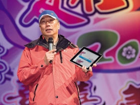 郭董親開檢討會宣示鴻海「日本年」