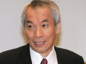 馬政府缺人才 連戰人馬黃壽佐復出