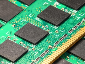 鴻海、節能、ＩＣ設計成反彈主流