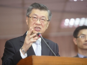 金管會絆馬腳 惹惱行政院揚言懲處