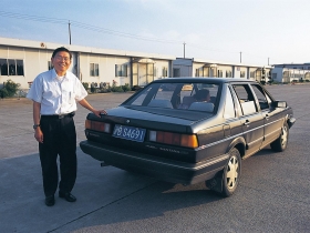 節省費用美化財報 張汝京當起省錢一哥