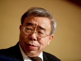 王文淵省錢出奇招 二十個部門全取消訂報