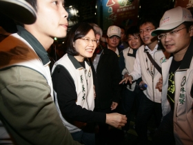 蔡英文打進群眾運動大聯盟