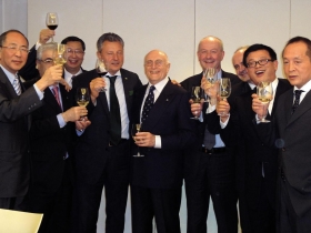 門比窗好王鍾渝成功拉攏義大利企業