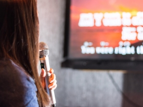 百億大亨的亂世致富之道