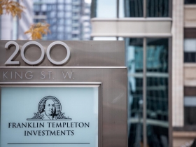 羅倫.坦伯頓：「別讓情緒左右投資決定」