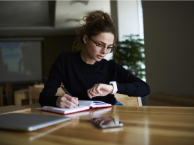 馮亞敏：好管理是不放過別人  也不放過自己