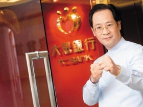 陳建平  用政治右腦平衡金融左腦