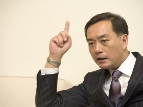 嚴凱泰：這個時刻，我等了快一輩子