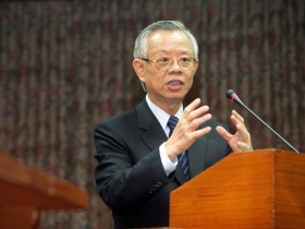 獨斷彭淮南  該換新腦袋？