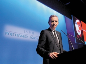 歐洲首富阿諾特  靠叛逆與顛覆  翻滾傲人財富