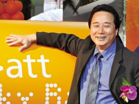 搶賺年輕人商機潮衣始祖「玩大的」