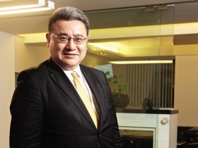 黃齊元人脈廣 續掌台灣併購私募協會