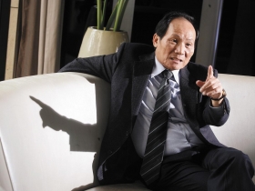 張調　不向銀行借錢的地產南霸天