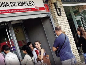 西班牙失業土石流淹沒歐債信心？