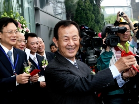 一場中風讓蔡其瑞搶圓金融大夢