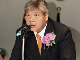 主管機關不表態  高興昌股東會成鬧劇