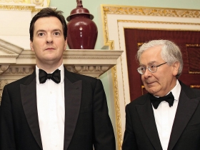 最老央行．最年輕總裁．最不可能的任務